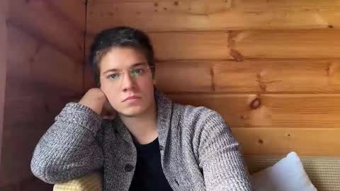 AliceEve online show from 10-12-25, 01:43