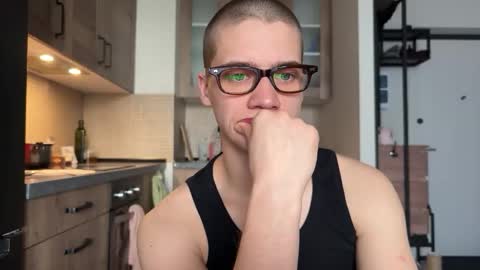 AliceEve online show from 04-14-26, 03:56