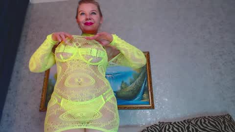 Snapshot of reasonforpassion_ chatting on 01-31-25, 09:16 Im a little sick. Ill be back soon. online show from 01-31-25, 09:16