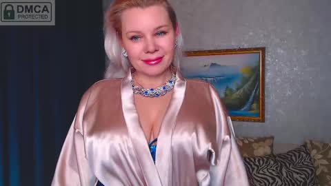 Snapshot of reasonforpassion_ chatting on 02-14-25, 05:46 Im a little sick. Ill be back soon. online show from 02-14-25, 05:46