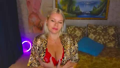 Snapshot of reasonforpassion_ chatting on 09-13-25, 02:50 Im a little sick. Ill be back soon. online show from 09-13-25, 02:50