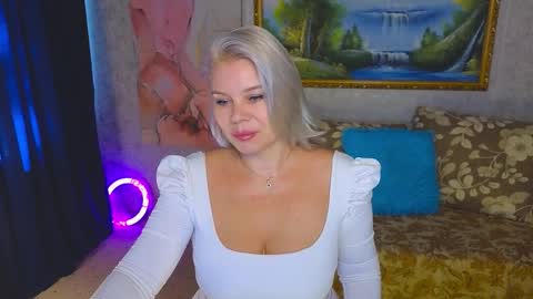 Snapshot of reasonforpassion_ chatting on 09-23-25, 05:54 Im a little sick. Ill be back soon. online show from 09-23-25, 05:54