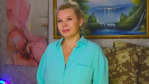 Snapshot of reasonforpassion_ chatting on 10-10-25, 03:22 Im a little sick. Ill be back soon. online show from 10-10-25, 03:22