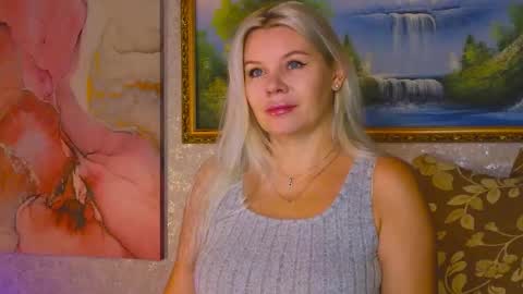 Snapshot of reasonforpassion_ chatting on 10-18-25, 03:13 Im a little sick. Ill be back soon. online show from 10-18-25, 03:13