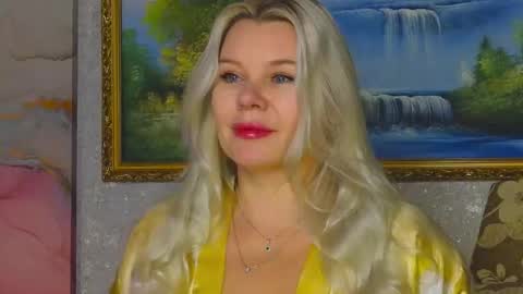 Snapshot of reasonforpassion_ chatting on 10-19-25, 03:23 Im a little sick. Ill be back soon. online show from 10-19-25, 03:23