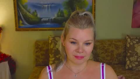 Snapshot of reasonforpassion_ chatting on 02-01-26, 02:48 Im a little sick. Ill be back soon. online show from 02-01-26, 02:48