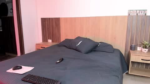 Snapshot of rebeca_cortez1 chatting on 11-06-25, 09:48 I invite you to my birthday on November 3th online show from 11-06-25, 09:48