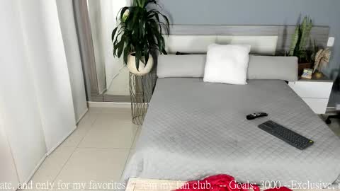 Snapshot of rebeca_cortez1 chatting on 02-11-26, 08:36 I invite you to my birthday on November 3th online show from 02-11-26, 08:36