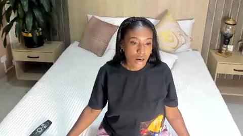 I invite you to my birthday on November 3th  online show from 06-23-26, 08:40