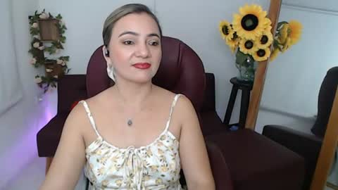 Snapshot of rebeca_milf chatting on 06-22-26, 02:58 REBECA online show from 06-22-26, 02:58