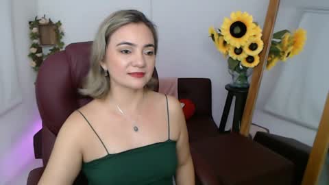 Snapshot of rebeca_milf chatting on 07-13-26, 12:41 REBECA online show from 07-13-26, 12:41
