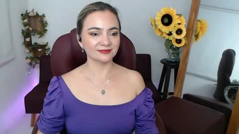 Snapshot of rebeca_milf chatting on 07-24-26, 01:42 REBECA online show from 07-24-26, 01:42