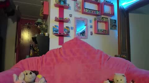 Snapshot of rebecahart chatting on 03-15-26, 04:18 Rebecca online show from 03-15-26, 04:18