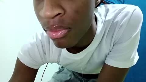 Snapshot of rebecca23278 chatting on 06-12-26, 02:54 Tu mami Rebecca online show from 06-12-26, 02:54