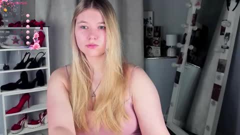 Snapshot of rebecca_____ chatting on 02-11-26, 01:54 rebecca_____ online show from 02-11-26, 01:54