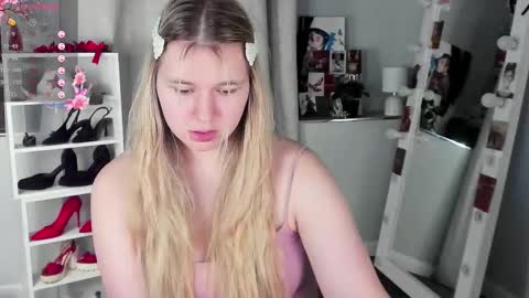 Snapshot of rebecca_____ chatting on 02-20-26, 06:26 rebecca_____ online show from 02-20-26, 06:26