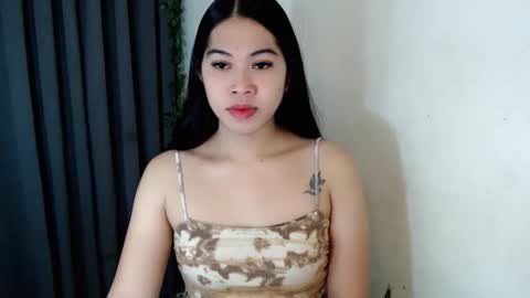 Snapshot of rebecca_slutt chatting on 12-15-25, 06:28 its me asian rebecca online show from 12-15-25, 06:28