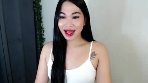 Snapshot of rebecca_slutt chatting on 01-15-26, 12:43 its me asian rebecca online show from 01-15-26, 12:43