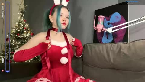 Snapshot of rebeccaniksoon chatting on 12-16-25, 03:33 Rebecca Nikson online show from 12-16-25, 03:33