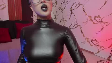 Snapshot of rebeka_baker chatting on 10-30-25, 12:17 REBEKA online show from 10-30-25, 12:17