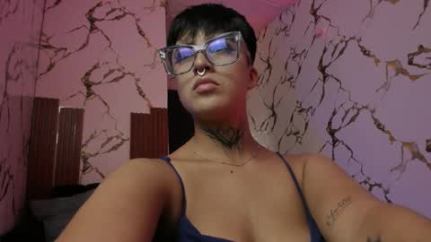 Snapshot of rebeka_baker chatting on 11-17-25, 12:33 REBEKA online show from 11-17-25, 12:33