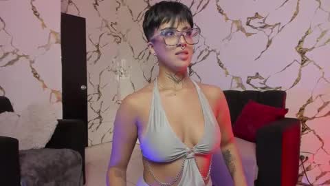 Snapshot of rebeka_baker chatting on 11-18-25, 12:31 REBEKA online show from 11-18-25, 12:31