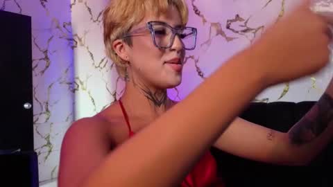 Snapshot of rebeka_baker chatting on 02-28-26, 01:01 REBEKA online show from 02-28-26, 01:01