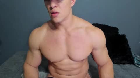 twitter REECET26 instagram RECCETAYLOR online show from 01-06-26, 05:33