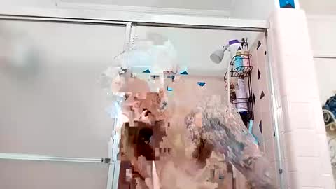 Snapshot of recka810 chatting on 12-30-24, 02:31 recka810 online show from 12-30-24, 02:31