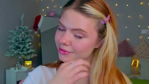 Snapshot of red__candy chatting on 01-07-26, 12:07 red__candy online show from 01-07-26, 12:07