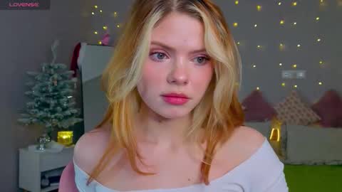 Snapshot of red__candy chatting on 01-09-26, 12:08 red__candy online show from 01-09-26, 12:08