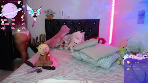 Snapshot of red_girlofficial chatting on 02-12-25, 02:45 Taliana online show from 02-12-25, 02:45