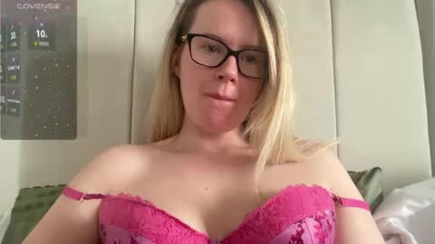 Rosie online show from 02-24-25, 09:43