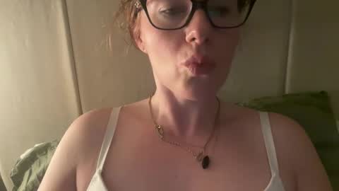 Rosie online show from 09-19-25, 04:25