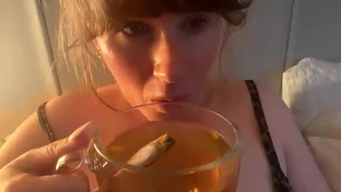 Rosie online show from 04-27-26, 07:34