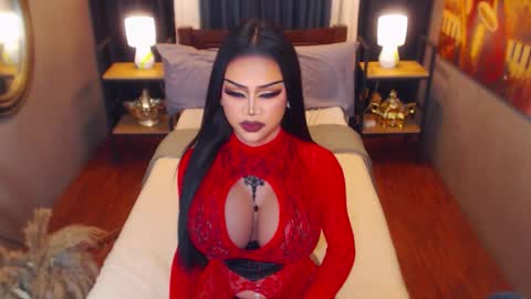 Snapshot of red_ivyy chatting on 12-16-25, 08:03 AsianRedivy online show from 12-16-25, 08:03