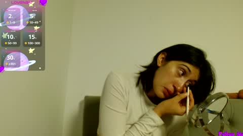 Snapshot of red_moonn chatting on 12-19-24, 10:45 IG OF red moonn online show from 12-19-24, 10:45