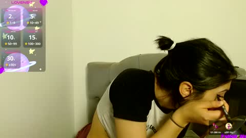 Snapshot of red_moonn chatting on 12-20-24, 10:38 IG OF red moonn online show from 12-20-24, 10:38