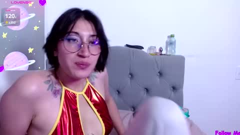 Snapshot of red_moonn chatting on 03-12-25, 05:17 IG OF red moonn online show from 03-12-25, 05:17