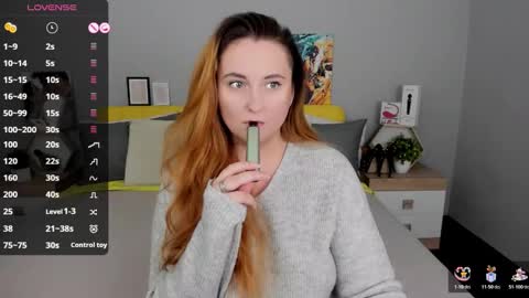 Snapshot of red_naughtyfox chatting on 01-11-26, 06:13 Lessy Fox online show from 01-11-26, 06:13