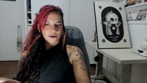 Snapshot of red_savage_ chatting on 01-06-26, 02:26 Instagram Valerie yourdream online show from 01-06-26, 02:26