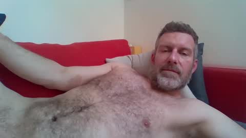 Red online show from 12-21-24, 12:16