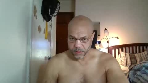 Snapshot of redbone441 chatting on 02-06-26, 07:23 Redbone online show from 02-06-26, 07:23