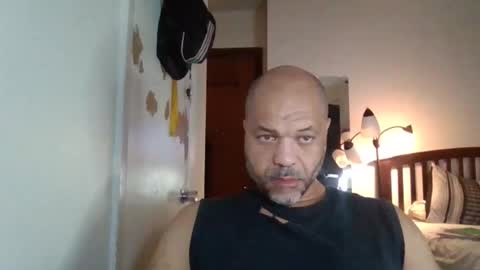 Snapshot of redbone441 chatting on 02-09-26, 01:37 Redbone online show from 02-09-26, 01:37