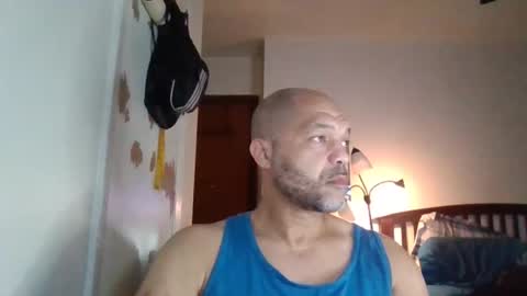 Snapshot of redbone441 chatting on 02-14-26, 05:59 Redbone online show from 02-14-26, 05:59