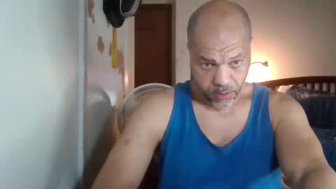 Snapshot of redbone441 chatting on 02-15-26, 11:41 Redbone online show from 02-15-26, 11:41