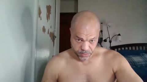 Snapshot of redbone441 chatting on 02-26-26, 01:43 Redbone online show from 02-26-26, 01:43