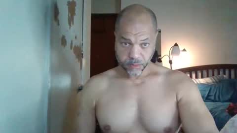 Snapshot of redbone441 chatting on 03-12-26, 01:39 Redbone online show from 03-12-26, 01:39