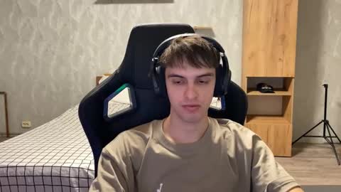 redbullshine online show from 09-20-25, 01:34