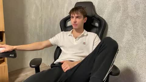 redbullshine online show from 10-11-25, 02:44